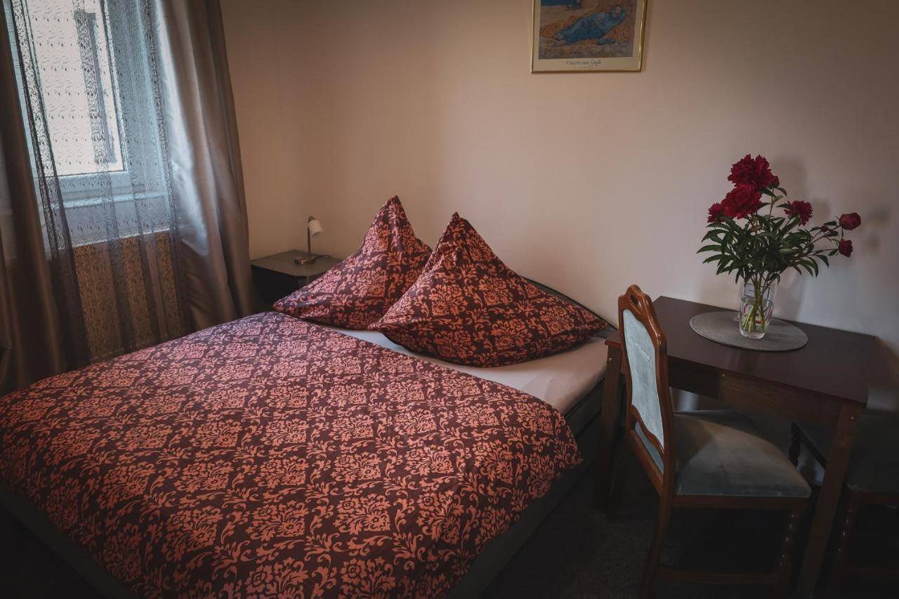 רומבורק Hotel Apartment Faraon מראה חיצוני תמונה