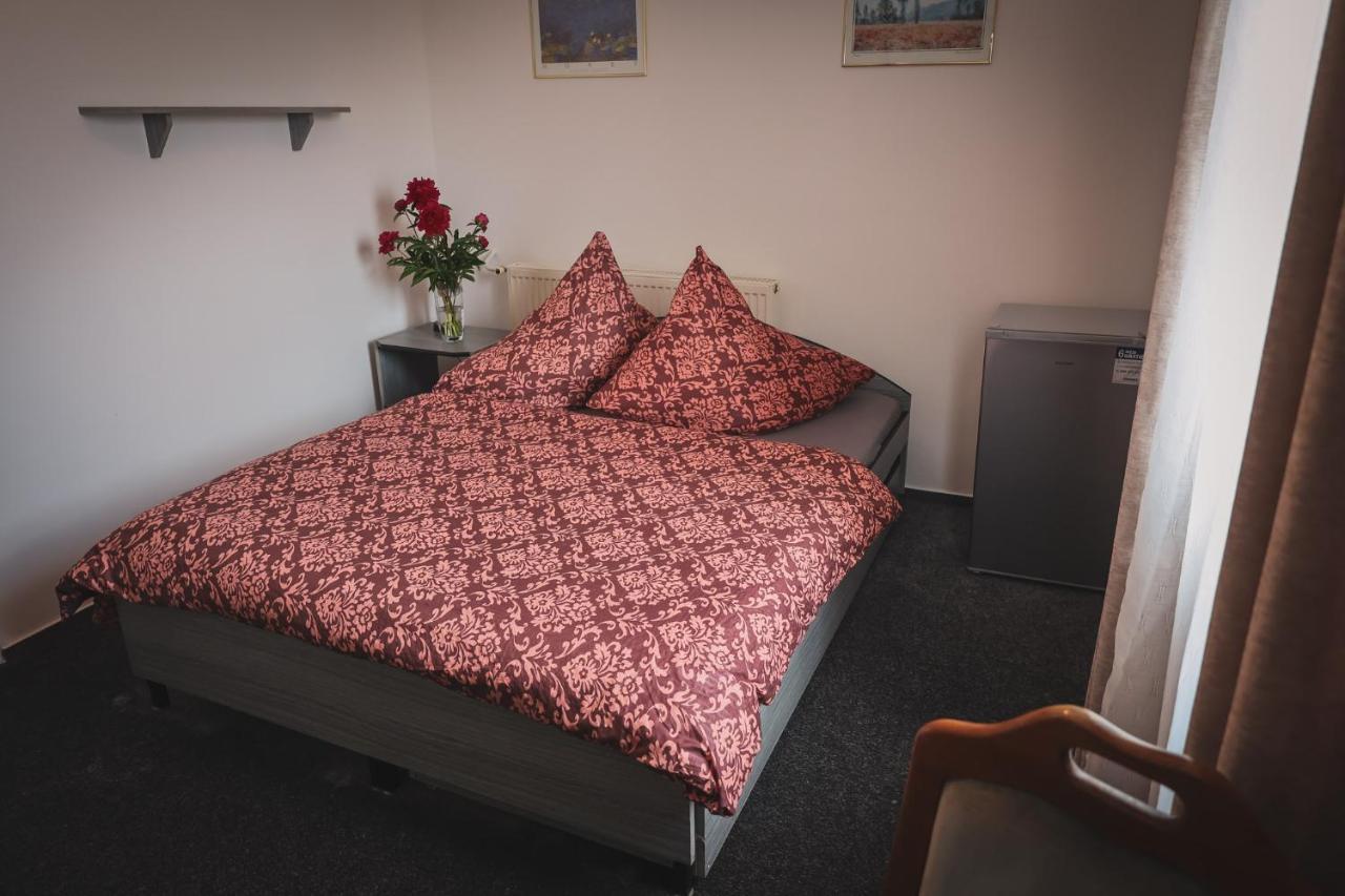 רומבורק Hotel Apartment Faraon מראה חיצוני תמונה