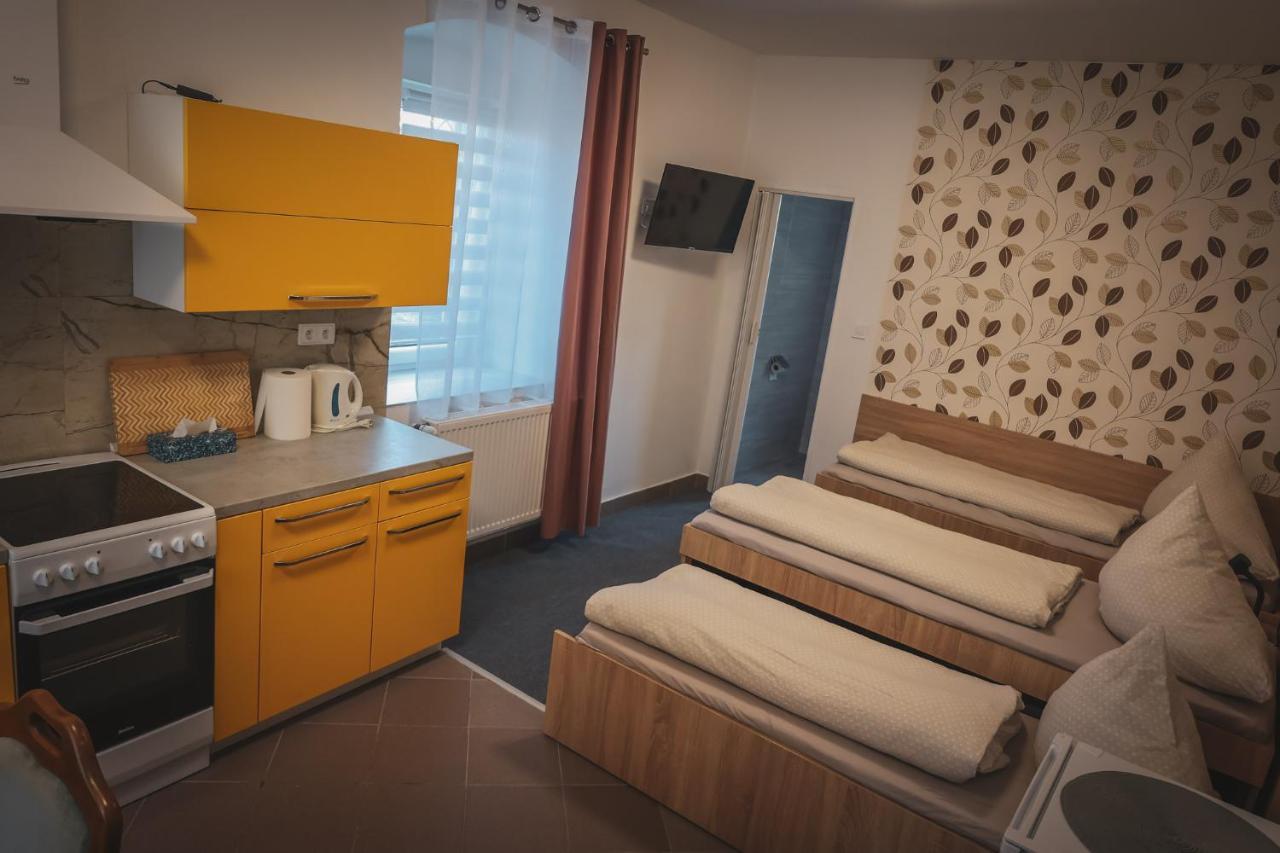 רומבורק Hotel Apartment Faraon מראה חיצוני תמונה